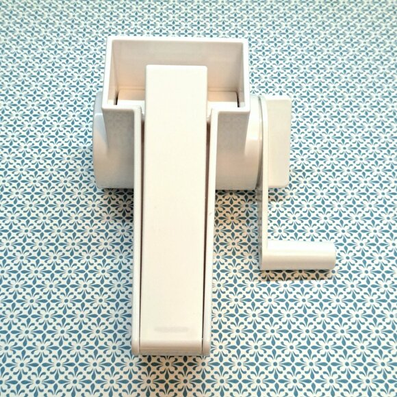 Zyliss Handheld Rotary Fine Cheese Grater - Picture 1 of 7